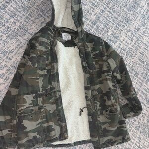New Look Women's Green Camouflage Utility Jacket